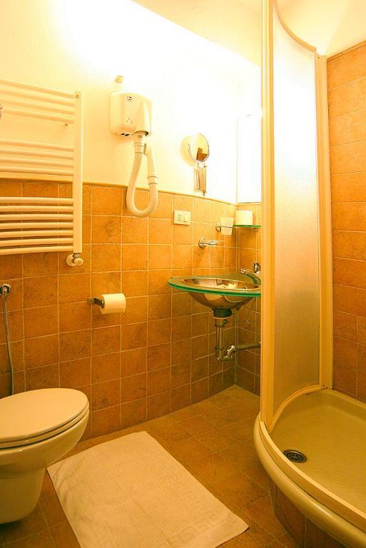 Francamaria Rooms Vernazza Phòng bức ảnh